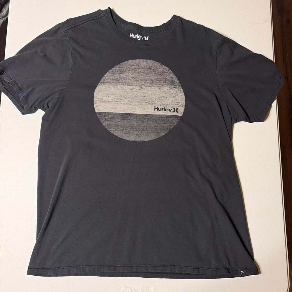 Hurley Men's Grey and Black T-shirt